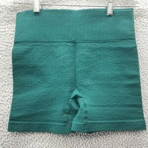 CHRLEISURE Women's Workout Shorts High Waist Green Size M NWOT